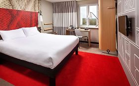 Hotel Ibis Rugby East